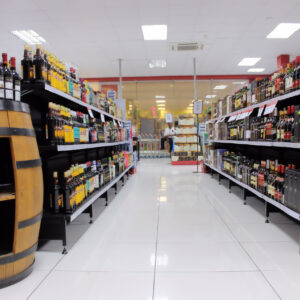 Liquorama: The Best of Both Worlds in Beverage Shopping