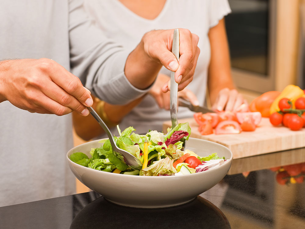 The Connection Between Nutrition, Lifestyle Choices, and Overall Well Being
